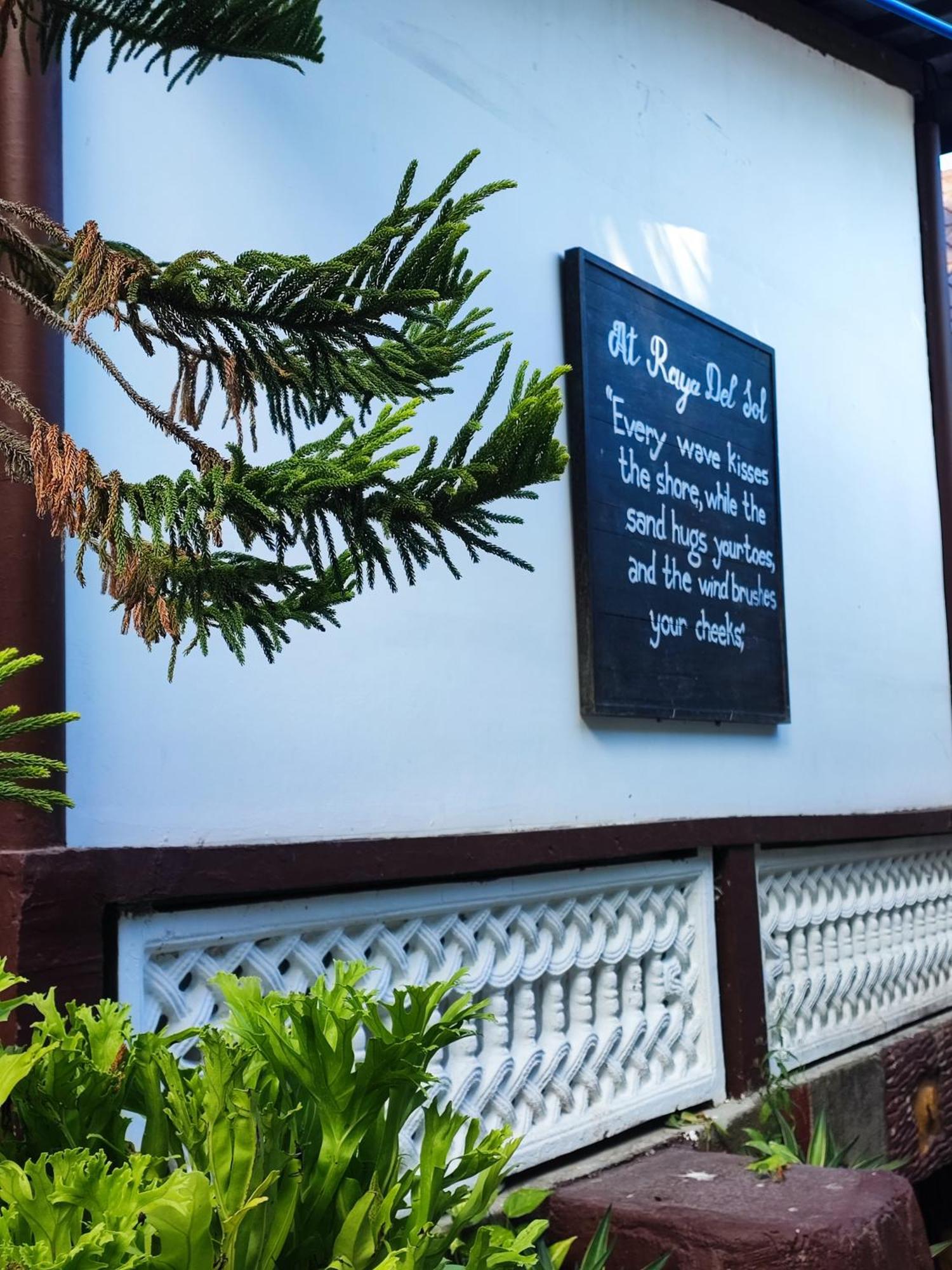 Raya Del Sol Dive Resort 马比尼 外观 照片